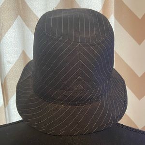 Decree woman’s hat